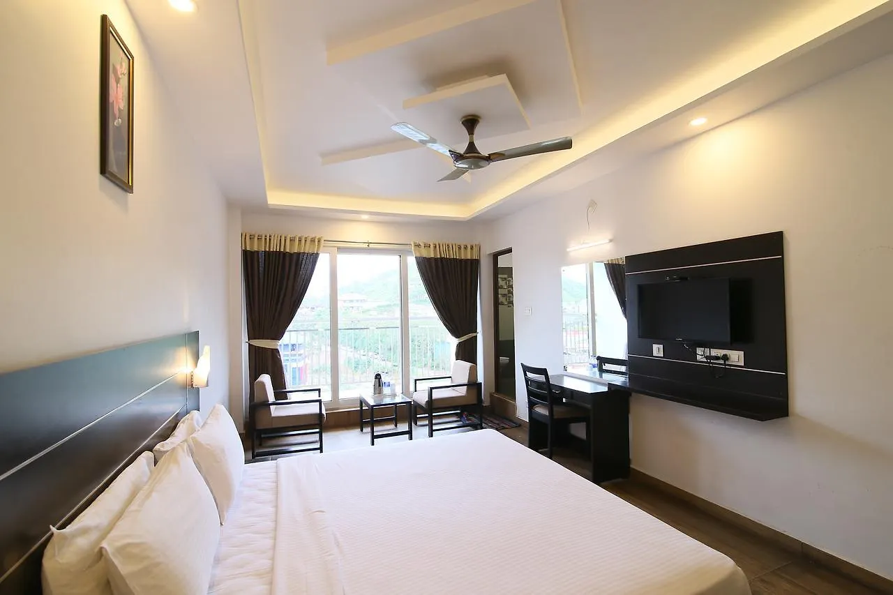 Jays Inn Munnar Hotel
